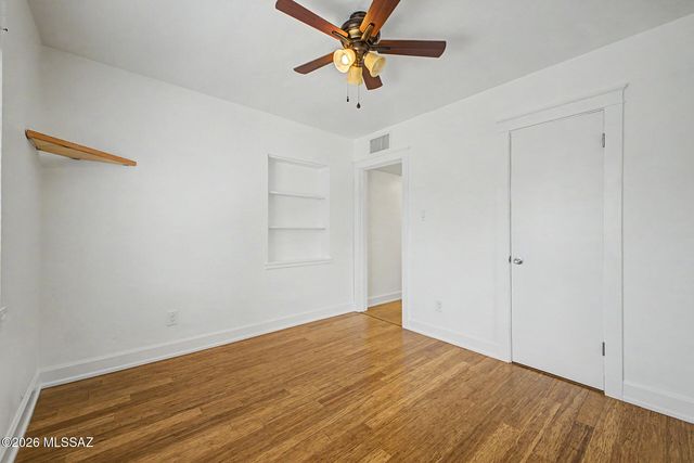 3973 E Desmond Lane, Tucson, AZ 85712