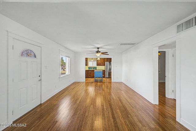 3973 E Desmond Lane, Tucson, AZ 85712
