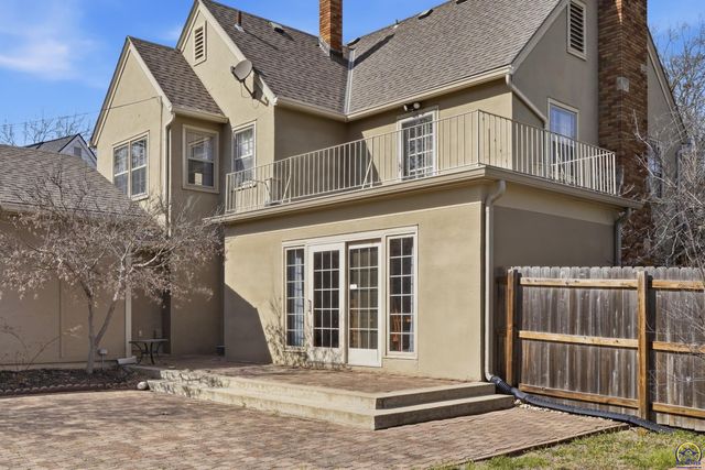 3315 SW 15th ST, Topeka, KS 66604