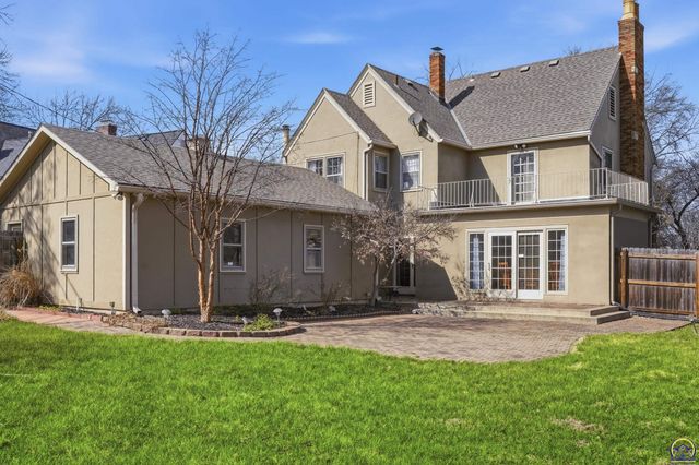 3315 SW 15th ST, Topeka, KS 66604