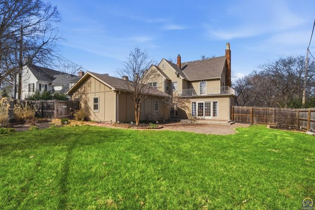 3315 SW 15th ST, Topeka, KS 66604