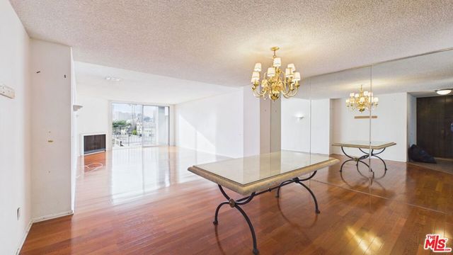 450 S Maple Drive 403, Beverly Hills, CA 90212