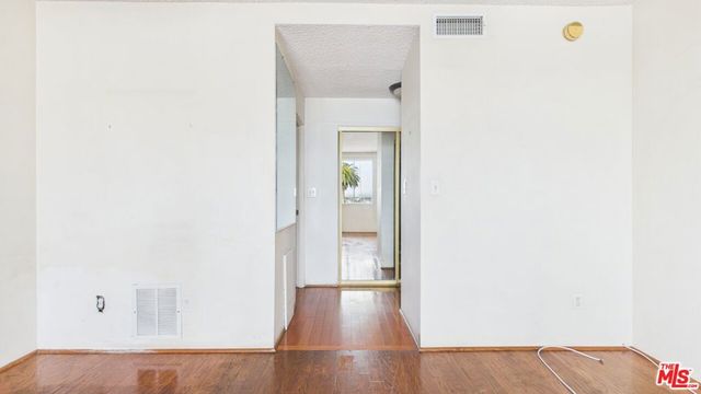 450 S Maple Drive 403, Beverly Hills, CA 90212