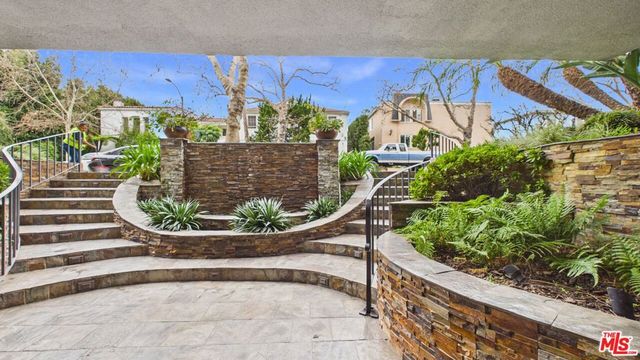 450 S Maple Drive 403, Beverly Hills, CA 90212