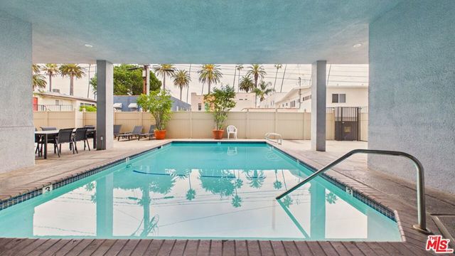 450 S Maple Drive 403, Beverly Hills, CA 90212