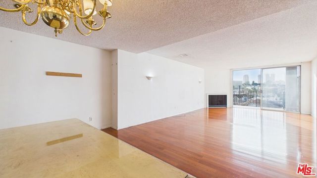 450 S Maple Drive 403, Beverly Hills, CA 90212