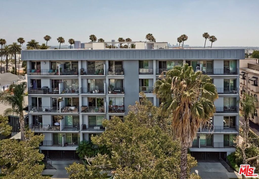 450 S Maple Drive 403, Beverly Hills, CA 90212