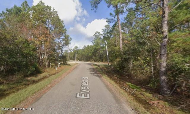 10031 Everest Street, Bay Saint Louis, MS 39520