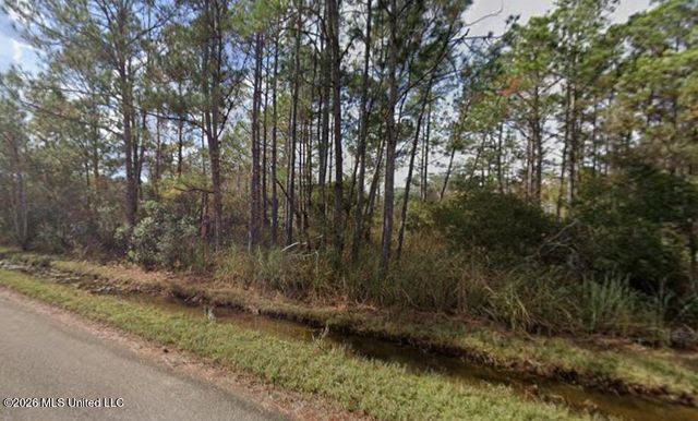 10031 Everest Street, Bay Saint Louis, MS 39520