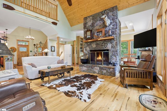 123 Summit Pine, Sunset, SC 29685