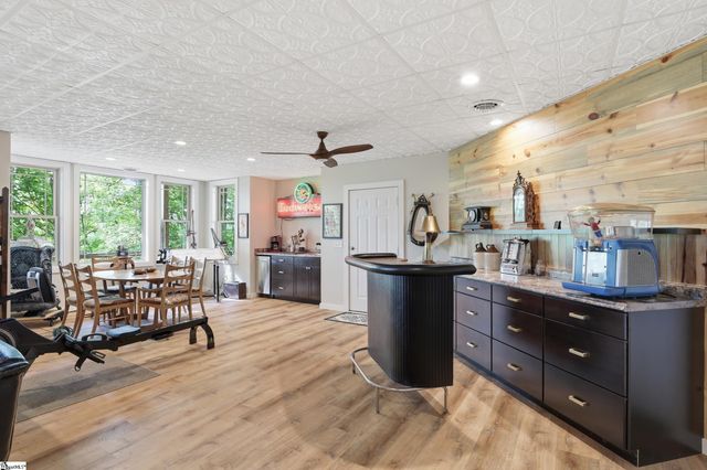 123 Summit Pine, Sunset, SC 29685