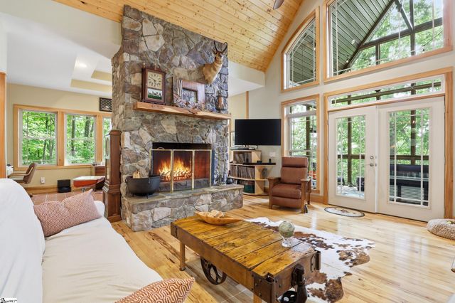 123 Summit Pine, Sunset, SC 29685