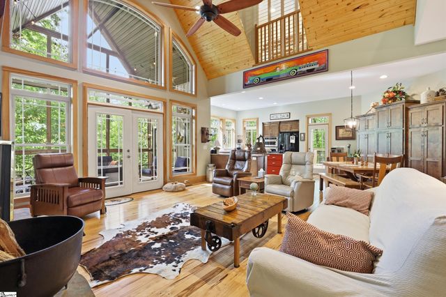 123 Summit Pine, Sunset, SC 29685