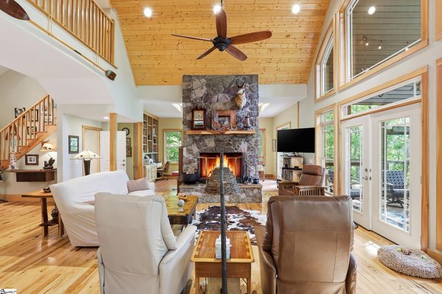 123 Summit Pine, Sunset, SC 29685