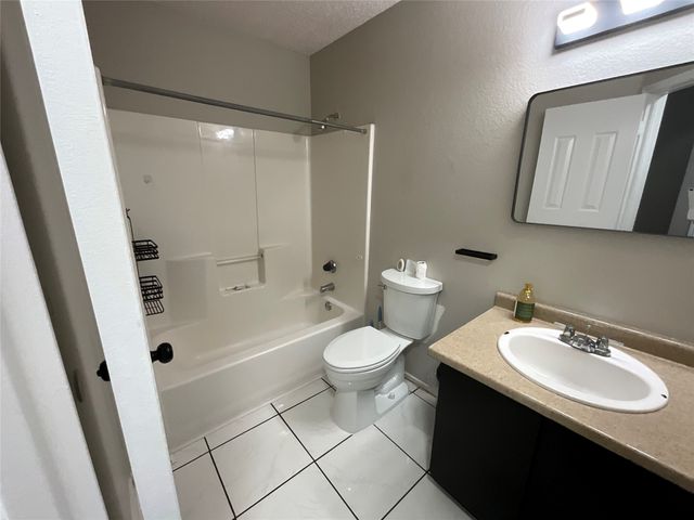 806 Langford Drive, Arlington, TX 76018