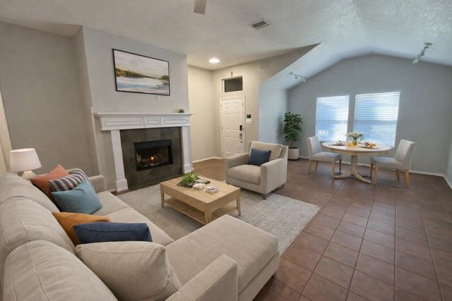 806 Langford Drive, Arlington, TX 76018