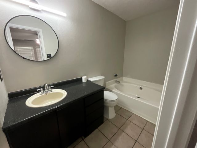 806 Langford Drive, Arlington, TX 76018