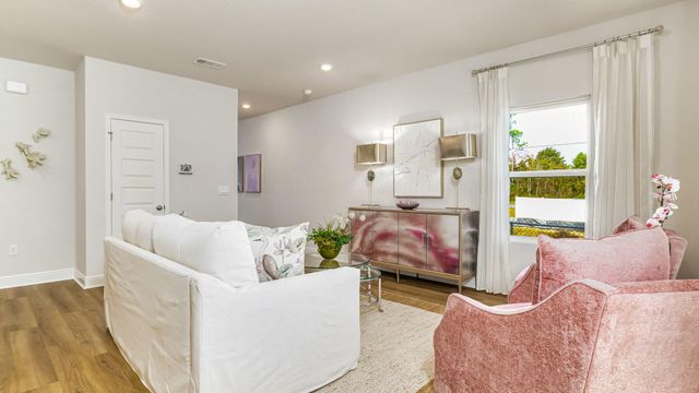 42 Hatten Court, Mary Esther, FL 32569