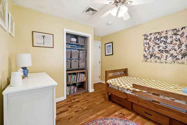 9 Mill St, Pembroke, MA 02359