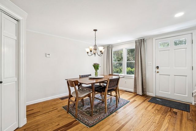 9 Mill St, Pembroke, MA 02359