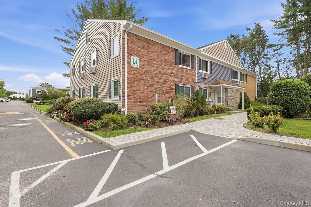 40 W 4th Street 214, Patchogue, NY 11772 — photo 4