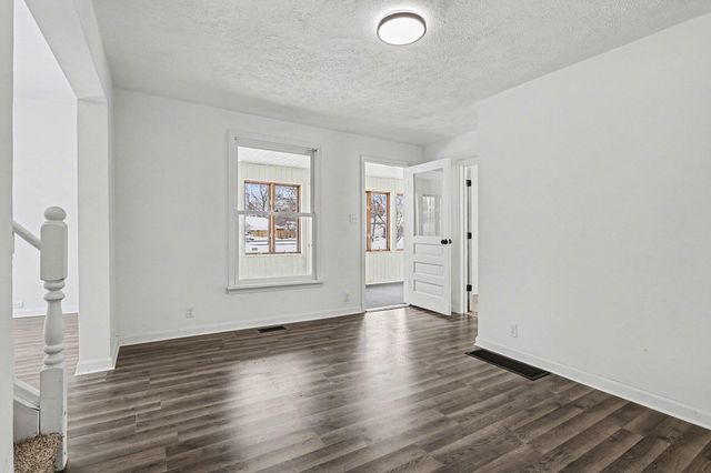 412 Oak Street, Dowagiac, MI 49047