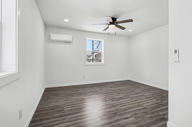 412 Oak Street, Dowagiac, MI 49047