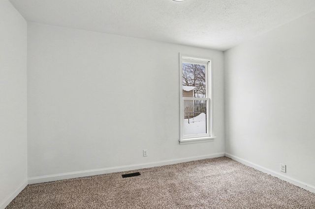 412 Oak Street, Dowagiac, MI 49047