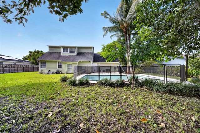 14843 SW 152nd Ter, Miami, FL 33187