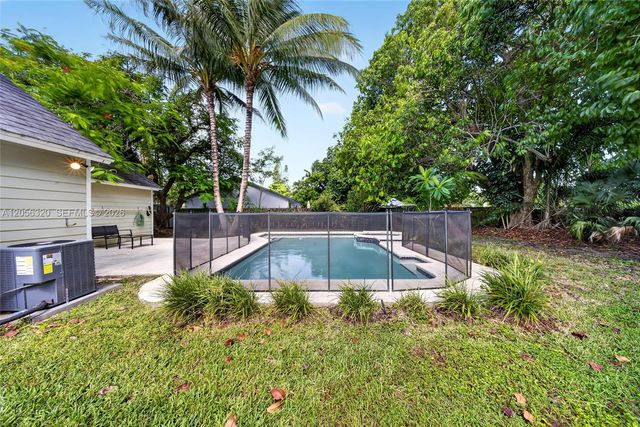 14843 SW 152nd Ter, Miami, FL 33187