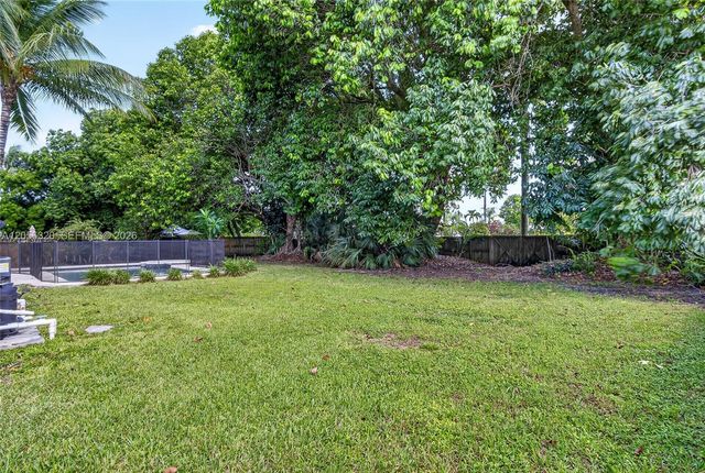 14843 SW 152nd Ter, Miami, FL 33187
