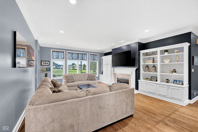 16402 Valhalla Drive, Noblesville, IN 46060