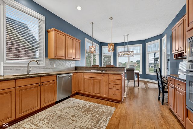 16402 Valhalla Drive, Noblesville, IN 46060