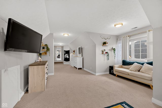 16402 Valhalla Drive, Noblesville, IN 46060