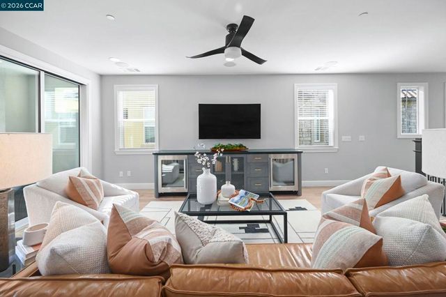 6132 6132 Alpine Blue Dr, San Ramon, CA 94582