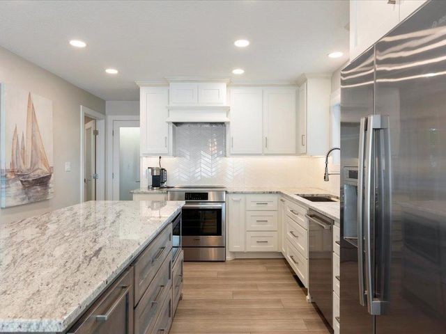 1725 White Cloud Drive N, Isle, MN 56342