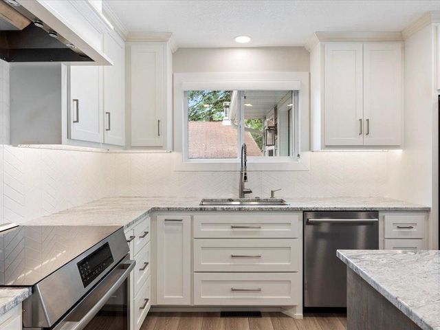 1725 White Cloud Drive N, Isle, MN 56342