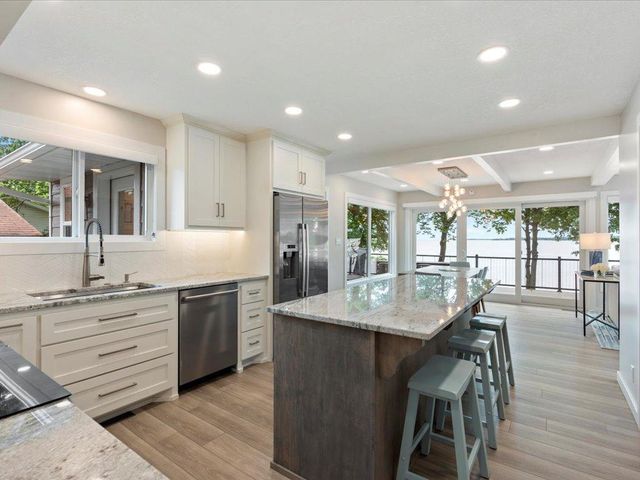 1725 White Cloud Drive N, Isle, MN 56342