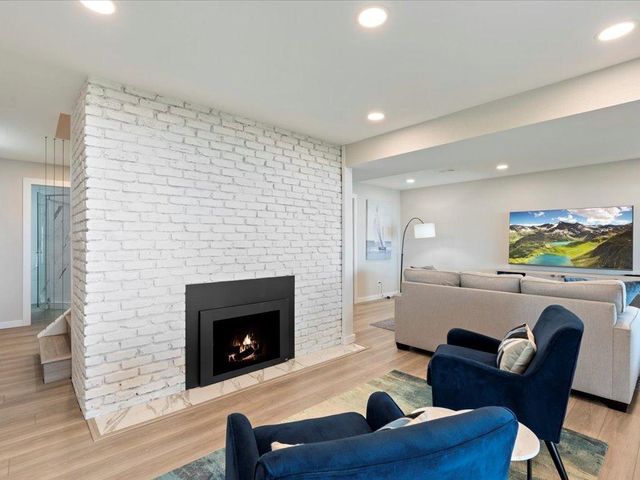 1725 White Cloud Drive N, Isle, MN 56342