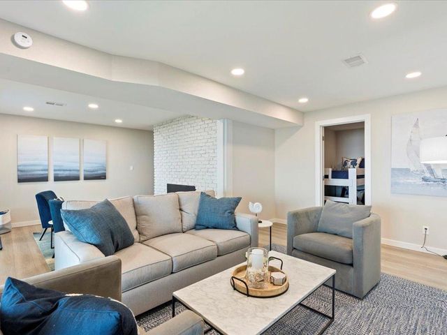 1725 White Cloud Drive N, Isle, MN 56342