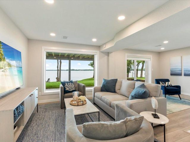 1725 White Cloud Drive N, Isle, MN 56342