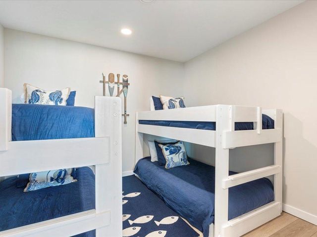 1725 White Cloud Drive N, Isle, MN 56342