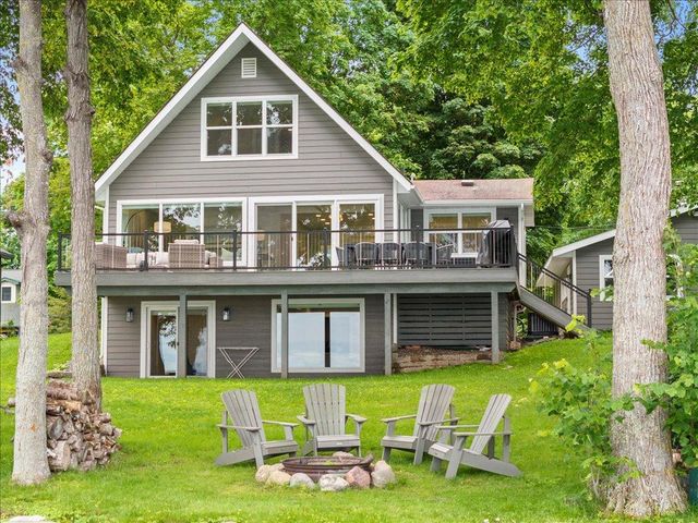 1725 White Cloud Drive N, Isle, MN 56342