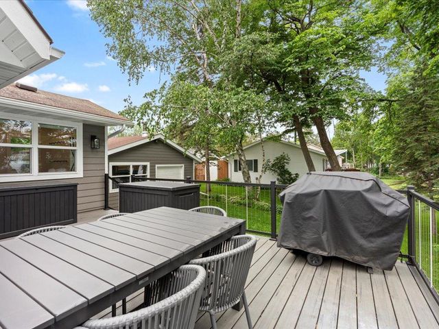 1725 White Cloud Drive N, Isle, MN 56342