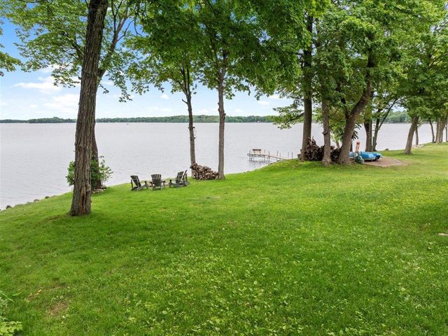 1725 White Cloud Drive N, Isle, MN 56342