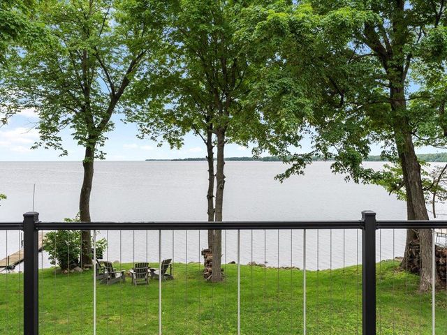 1725 White Cloud Drive N, Isle, MN 56342