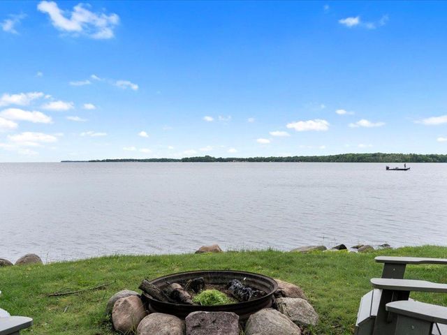 1725 White Cloud Drive N, Isle, MN 56342