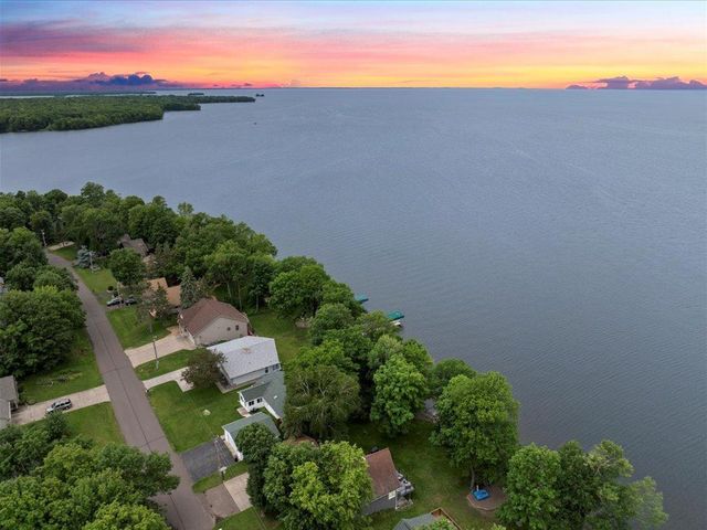 1725 White Cloud Drive N, Isle, MN 56342