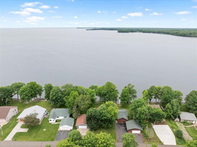 1725 White Cloud Drive N, Isle, MN 56342