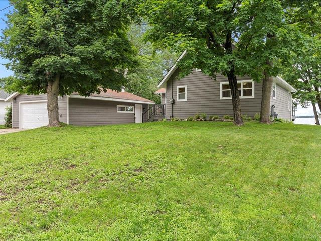 1725 White Cloud Drive N, Isle, MN 56342